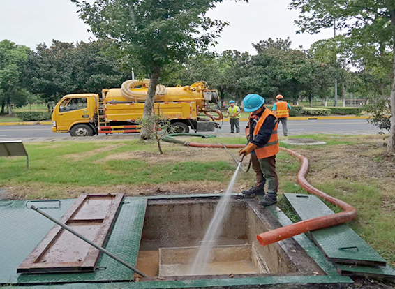 喀喇沁化油池清理